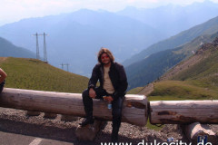 robo-20060721_164614_9076243622_o