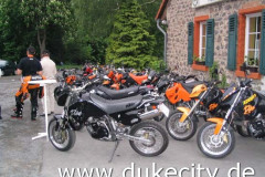 714_100-0004_img_8975605432_o_550x413