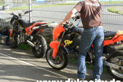 p1090713_9083845156_o